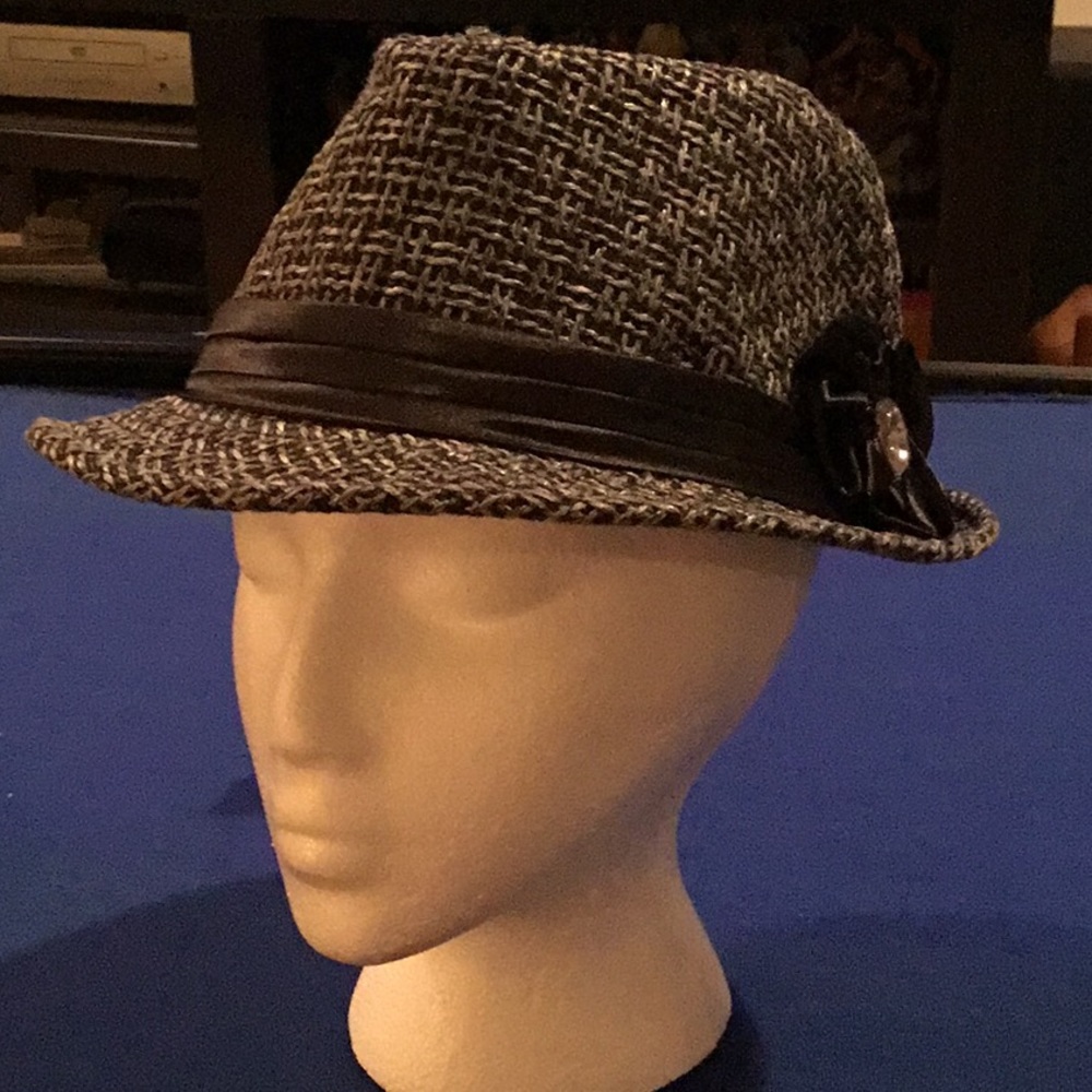 Ladies Hat - plaid
